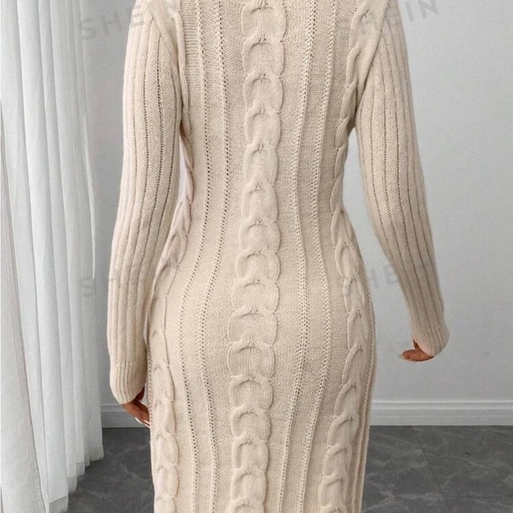 Cute sweater dress - Picture 2 of 2